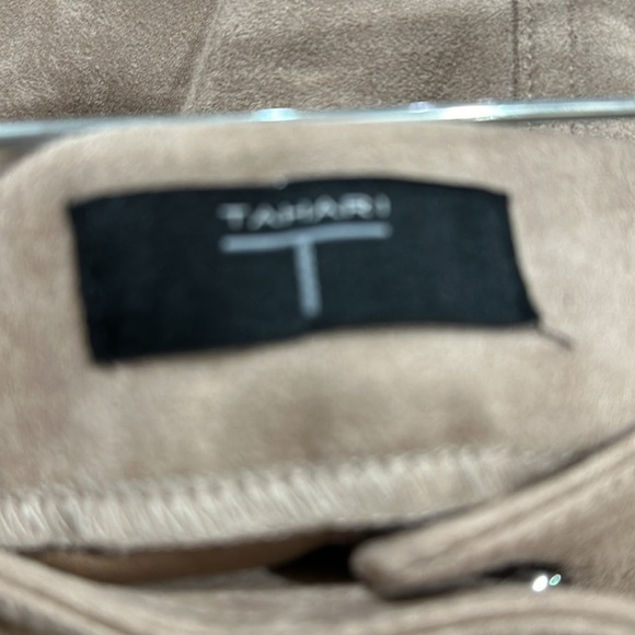 T TahariTan Button-Front Skirt - Picture 6 of 7